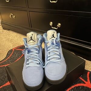 Air Jordan 5 Retro University Blue